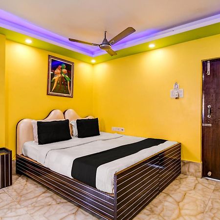 Super Collection O Raj Guest House Near Kolkata Airport Gauripur  エクステリア 写真