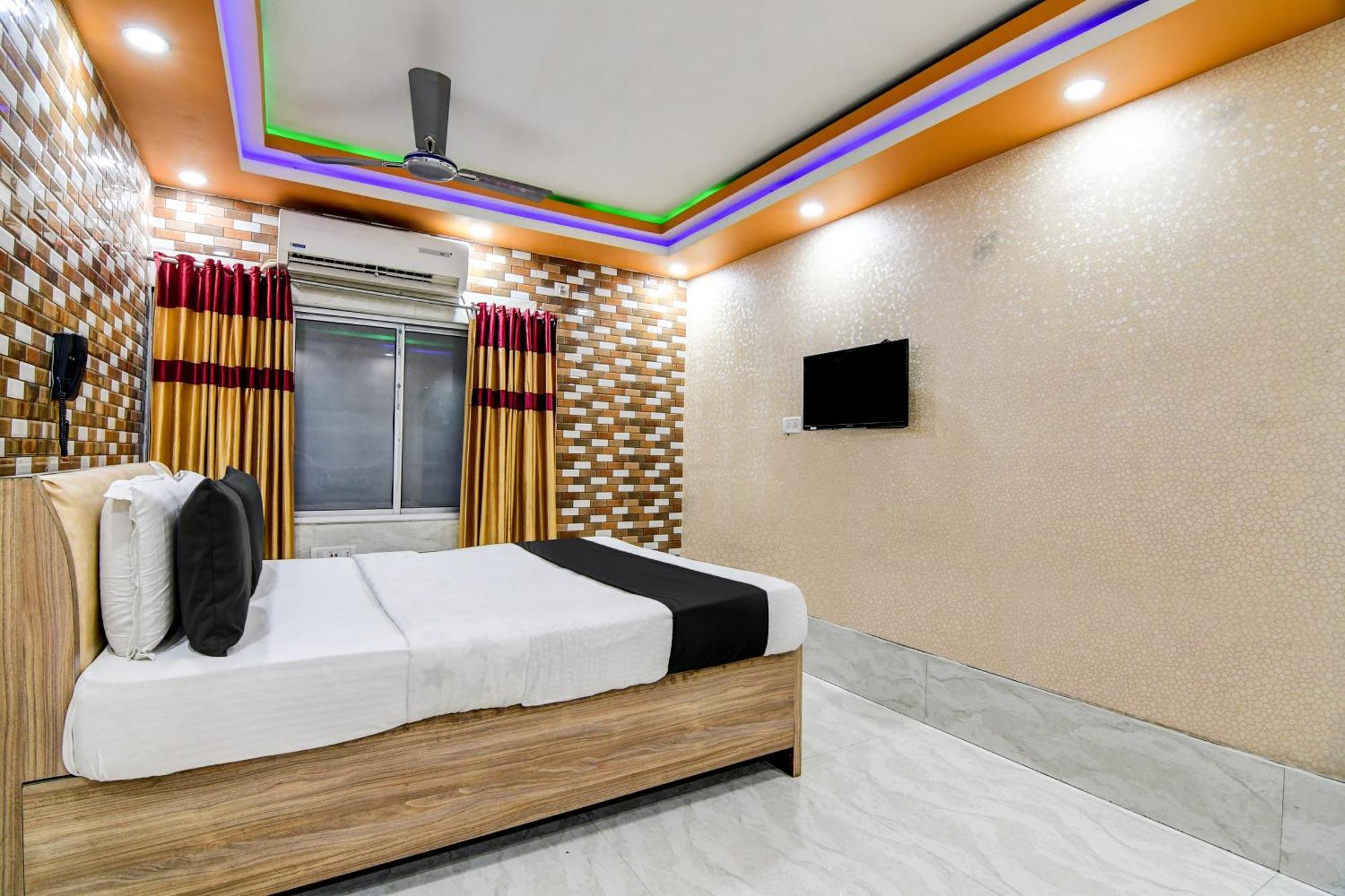 Super Collection O Raj Guest House Near Kolkata Airport Gauripur  エクステリア 写真