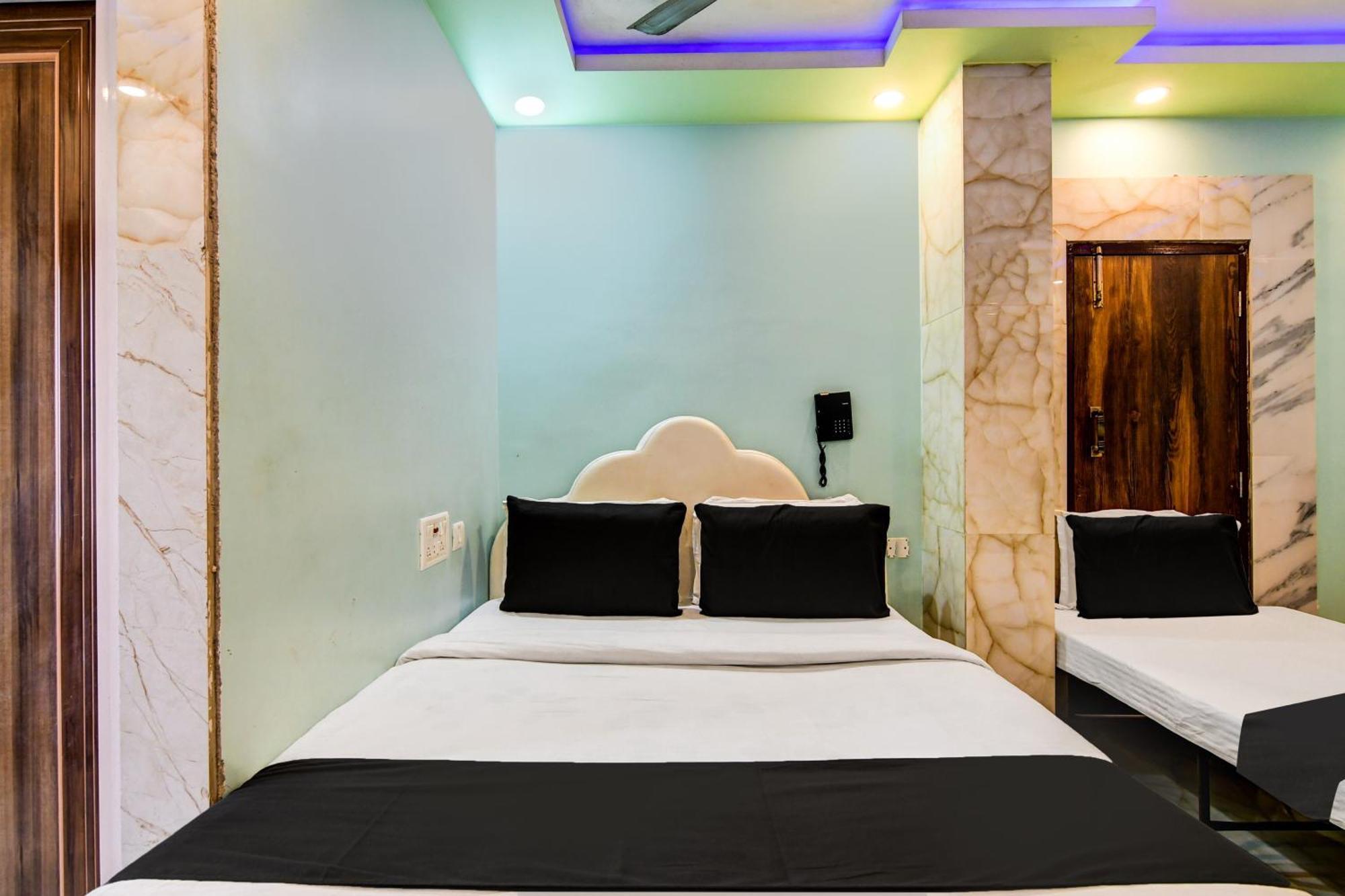 Super Collection O Raj Guest House Near Kolkata Airport Gauripur  エクステリア 写真
