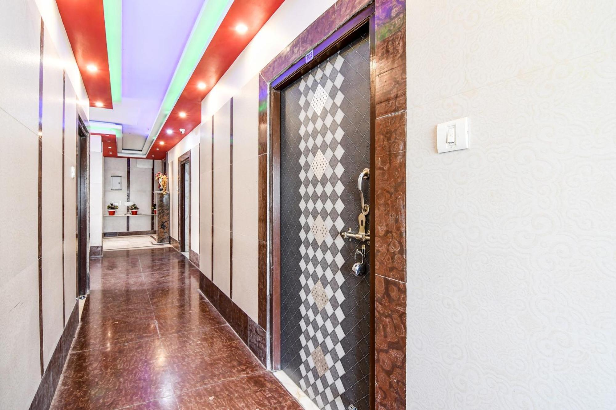 Super Collection O Raj Guest House Near Kolkata Airport Gauripur  エクステリア 写真