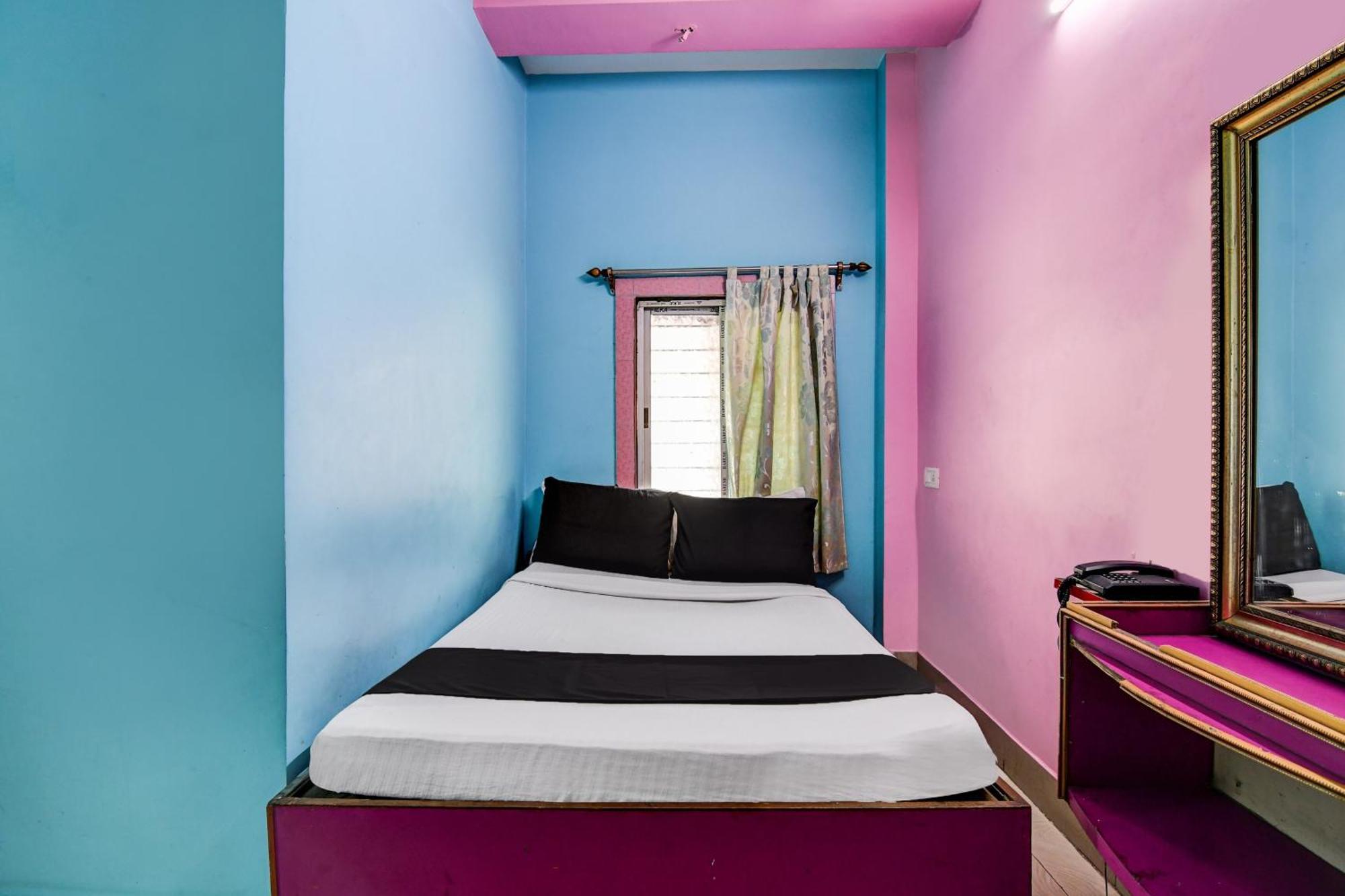 Super Collection O Raj Guest House Near Kolkata Airport Gauripur  エクステリア 写真