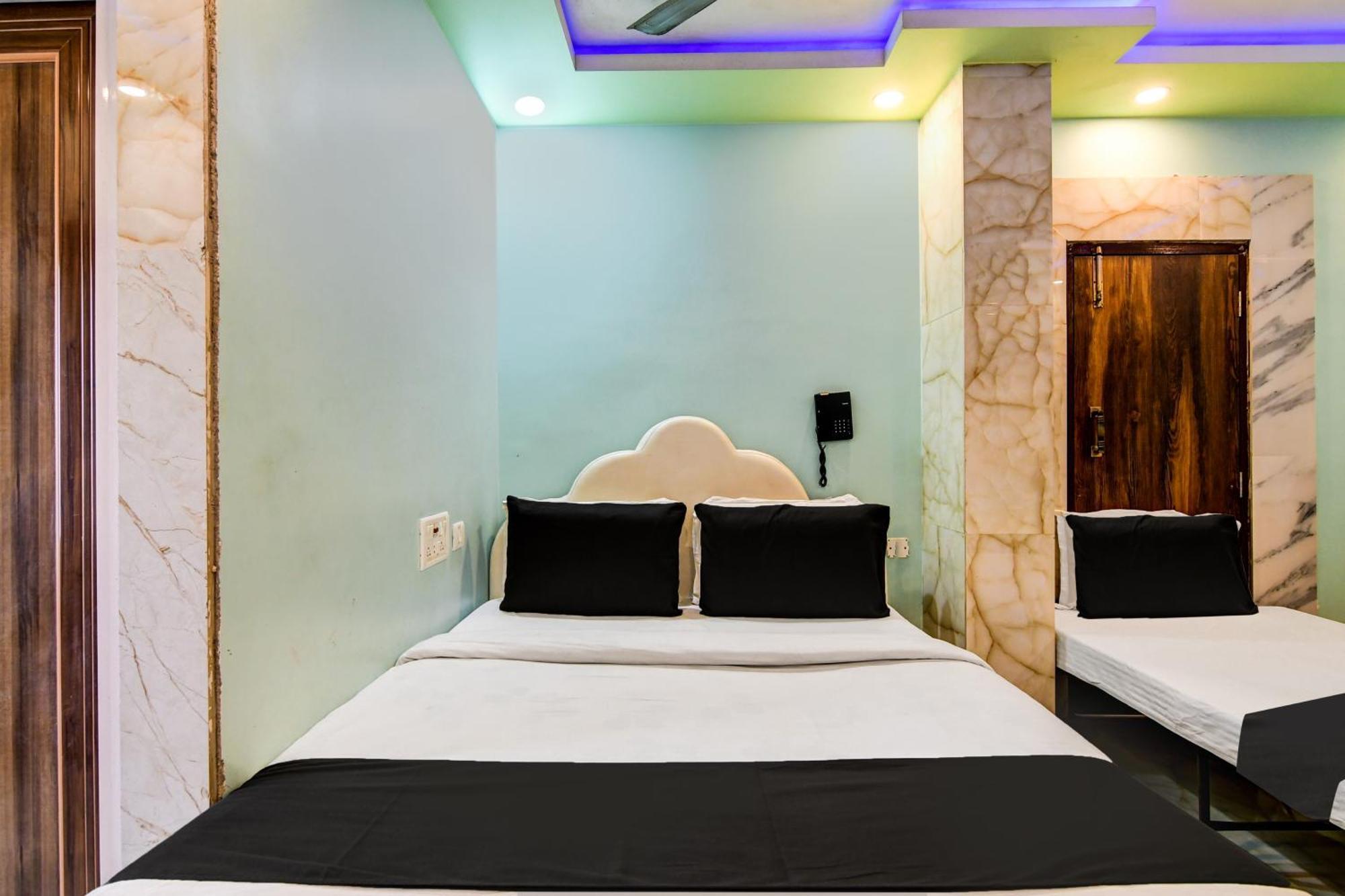 Super Collection O Raj Guest House Near Kolkata Airport Gauripur  エクステリア 写真