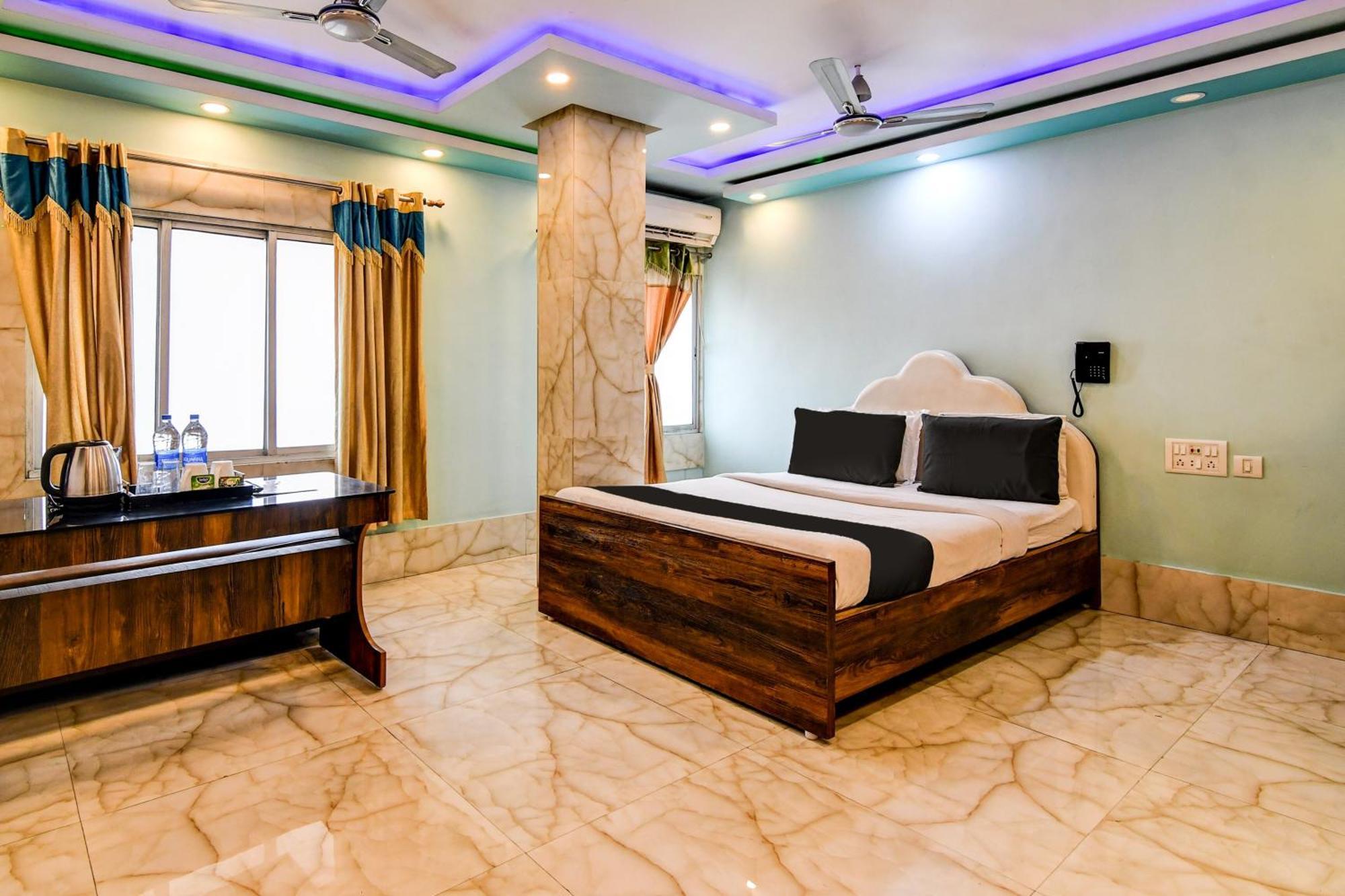 Super Collection O Raj Guest House Near Kolkata Airport Gauripur  エクステリア 写真