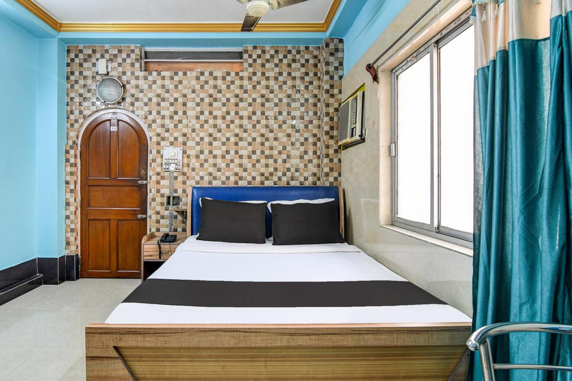 Super Collection O Raj Guest House Near Kolkata Airport Gauripur  エクステリア 写真