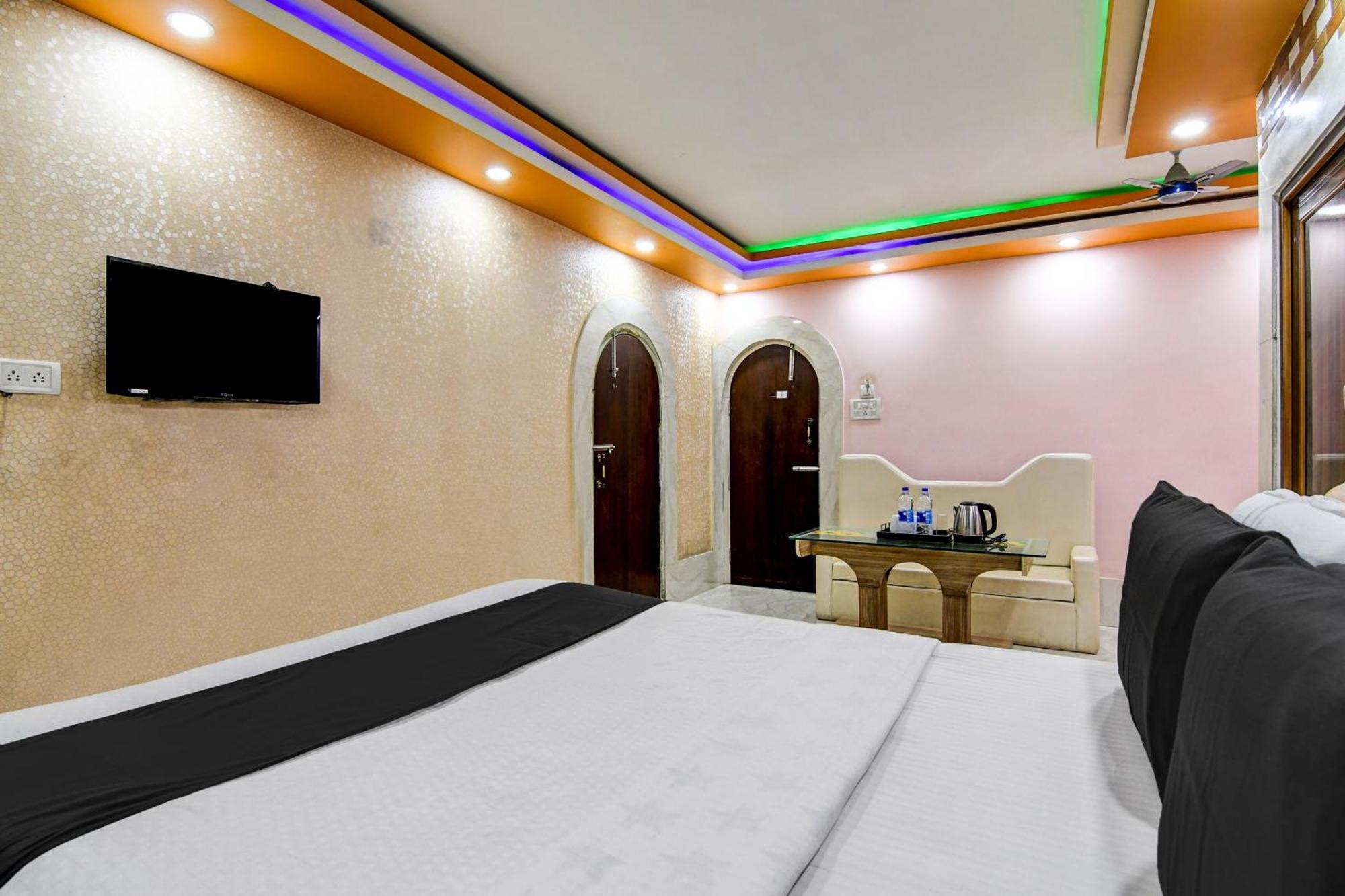 Super Collection O Raj Guest House Near Kolkata Airport Gauripur  エクステリア 写真