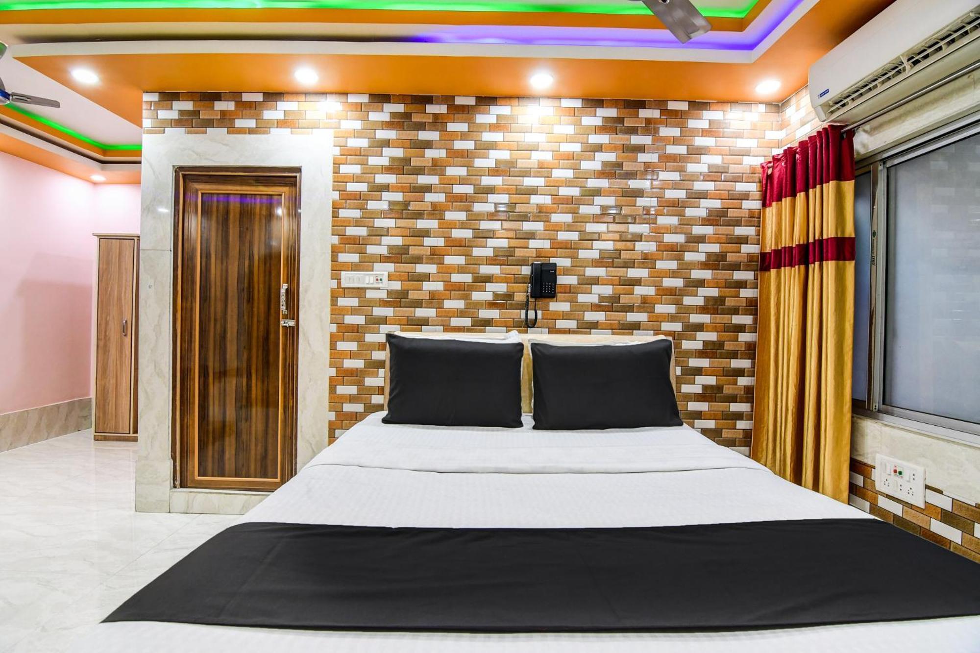 Super Collection O Raj Guest House Near Kolkata Airport Gauripur  エクステリア 写真