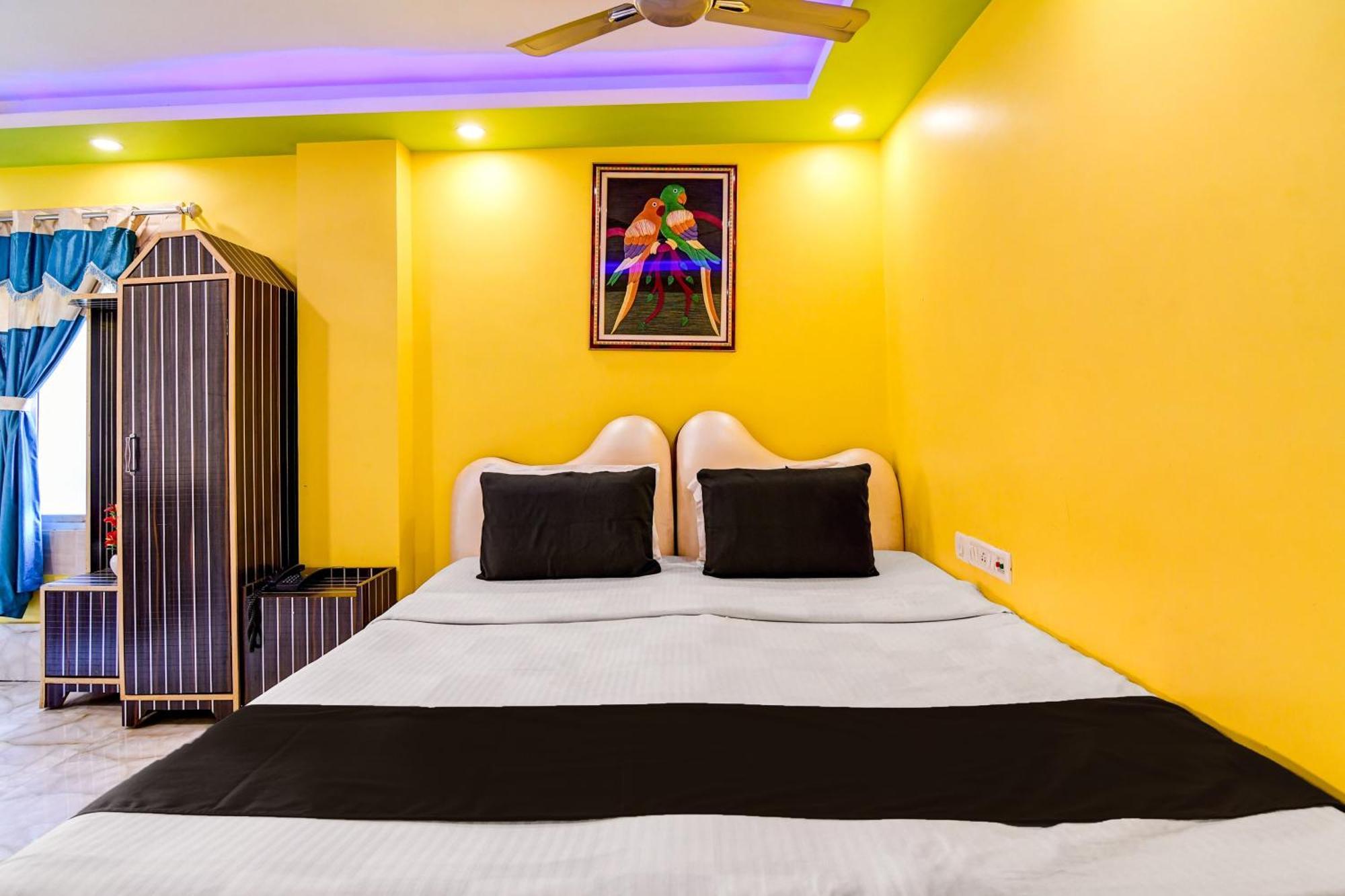 Super Collection O Raj Guest House Near Kolkata Airport Gauripur  エクステリア 写真