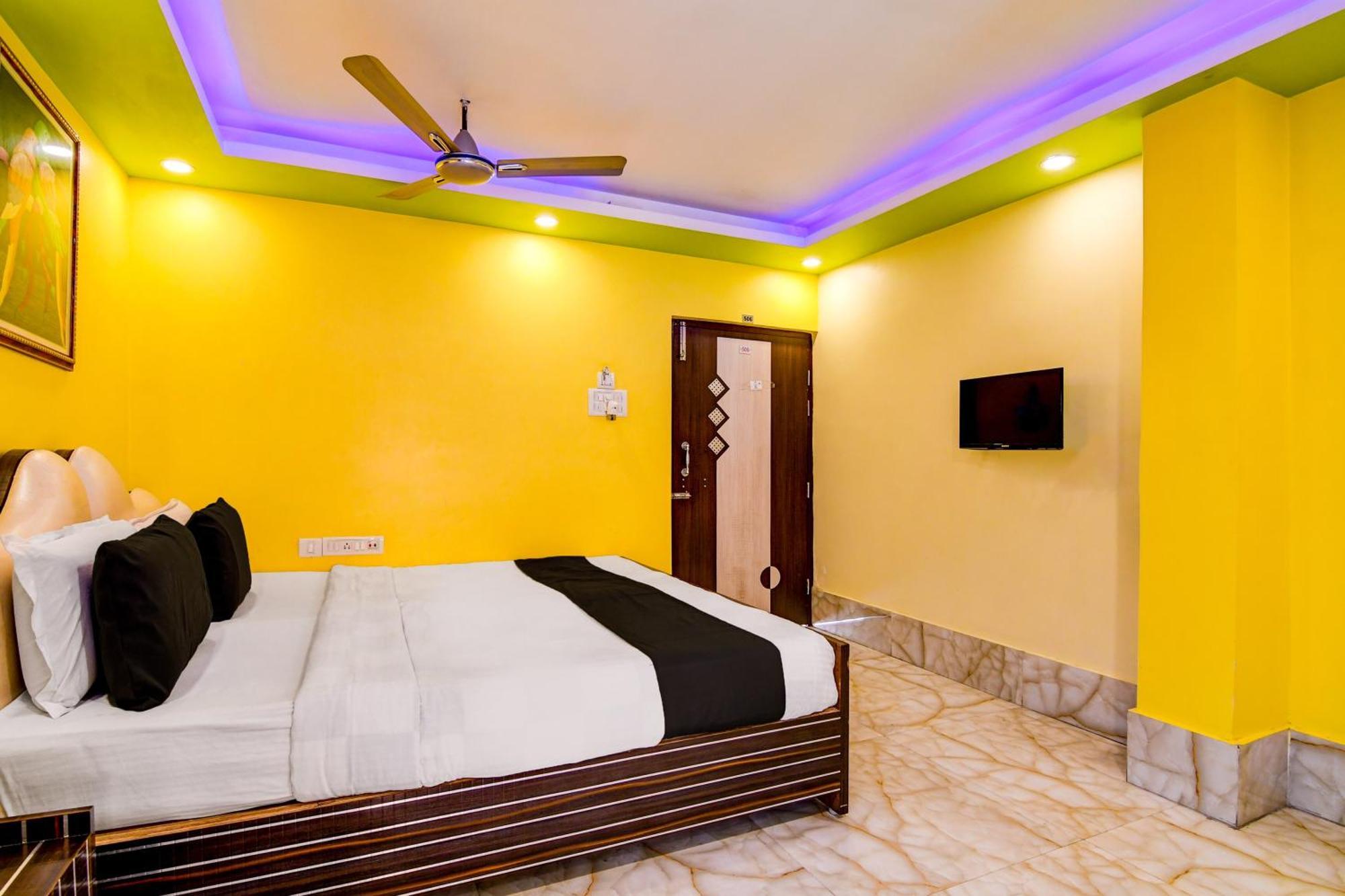 Super Collection O Raj Guest House Near Kolkata Airport Gauripur  エクステリア 写真